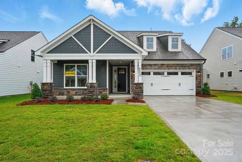 100-4005 Grace Pointe Dr, Indian Trail, NC, 28079-0588 | Card Image