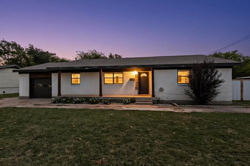 3533 Reagan Dr, Fort Worth, TX, 76116-7044 | Card Image