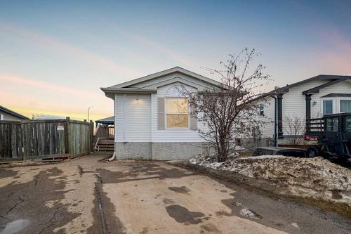 132 Sumac Crescent, Fort Mcmurray, AB, T9K0H8 | Card Image