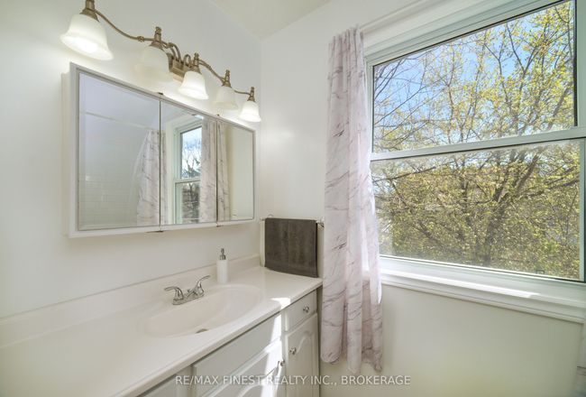 62 Stephen St, House other with 3 bedrooms, 2 bathrooms and 3 parking in Kingston ON | Image 13