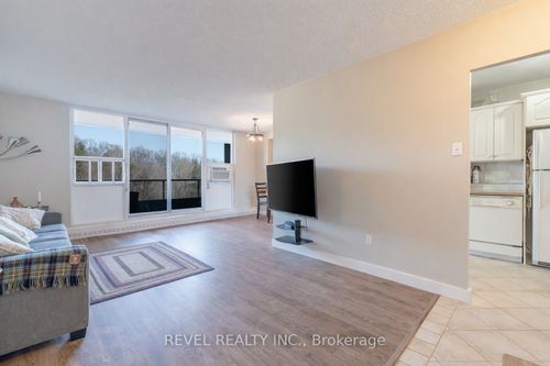 909-1968 Main St W, Hamilton, ON, L8S1J7 | Card Image