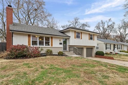 5538 Maple St, Mission, KS, 66202-1934 | Card Image