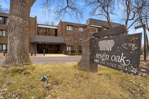 319-3412 Oak Ridge Road, Hopkins, MN, 55305 | Card Image