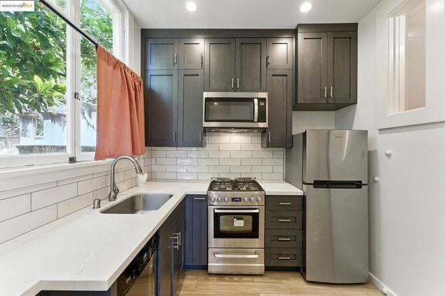 7 Panoramic Way, Condo with 2 bedrooms, 1 bathrooms and null parking in Berkeley CA | Image 19