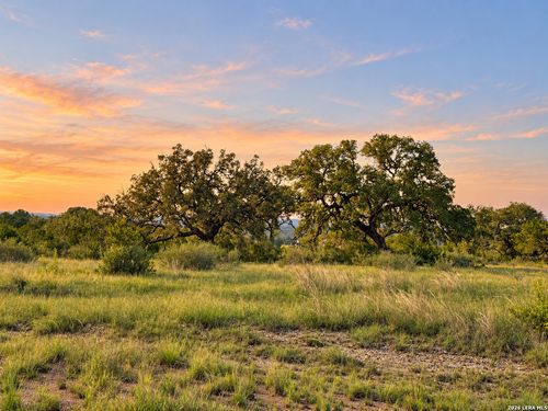 LOT 32 Lariat Trce, Bandera, TX, 78003 | Card Image