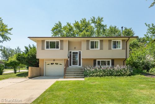 1701 Hartmann Drive, Schaumburg, IL, 60193 | Card Image