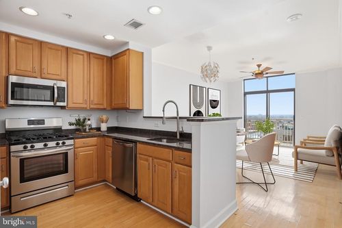 apt-ph02-1201 N Garfield St, ARLINGTON, VA, 22201-6813 | Card Image