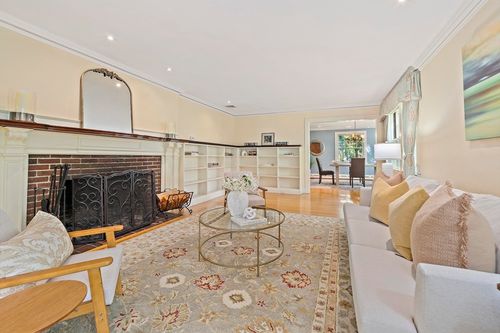 19 Ridge Rd, Waban, MA, 02468-1818 | Card Image