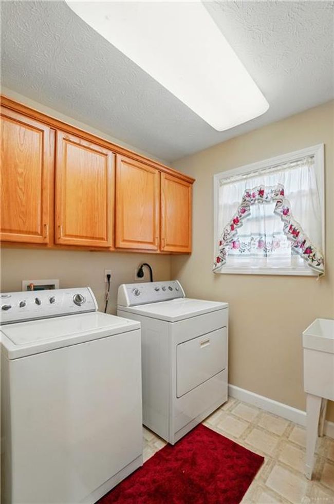 114 Millwood Village Dr, House other with 3 bedrooms, 2 bathrooms and null parking in Englewood OH | Image 32