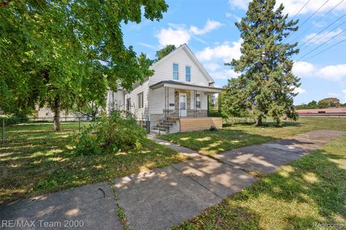 7519 Barrie St, Dearborn, MI, 48126-1377 | Card Image