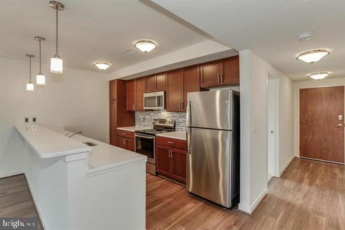 apt-402-905 N Jackson St, Arlington, VA, 22201-2252 | Card Image