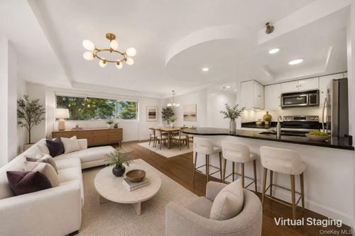 322-88 Cuttermill Rd, Great Neck, NY, 11021-3105 | Card Image