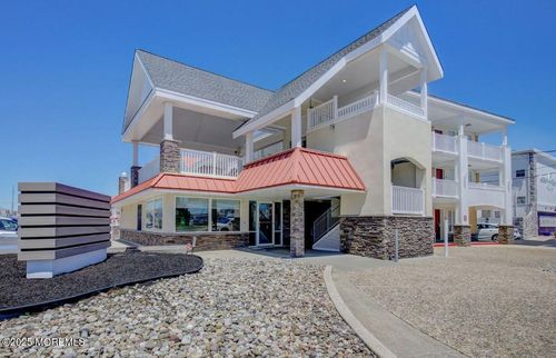 213-7888 Dune Dr, Avalon, NJ, 08202-1070 | Card Image