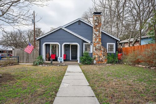 953 Myrta St, Kerrville, TX, 78028-3306 | Card Image