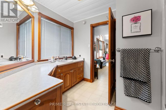 72797 Ravine Dr, House other with 7 bedrooms, 5 bathrooms and 22 parking in Zurich ON | Image 43