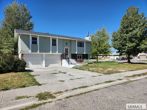 891 Buckboard Ln, Idaho Falls, ID, 83402-2469 | Card Image