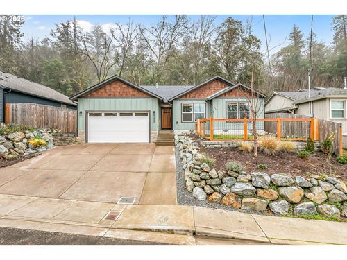 1546 Poplar Dr, Grants Pass, OR, 97527-5277 | Card Image