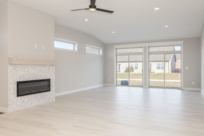 1908 Dunraven Rd, Home with 2 bedrooms, 3 bathrooms and 2 parking in Bloomington IL | Image 10