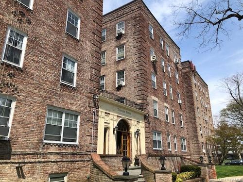 apt-203-623 Central Ave, Cedarhurst, NY, 11516-2207 | Card Image