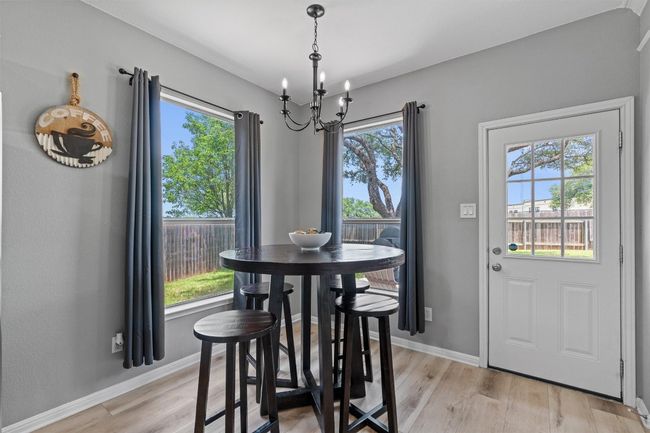 eat-in dining area. | Image 16