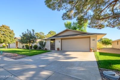 12842 W Ballad Drive, Home with 2 bedrooms, 3 bathrooms and null parking in Sun City West AZ | Image 2