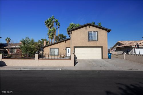1340 Lucky St, Las Vegas, NV, 89104-5513 | Card Image