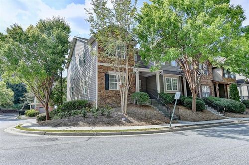 5245 Whiteoak Ave Se, Smyrna, GA, 30080-7424 | Card Image