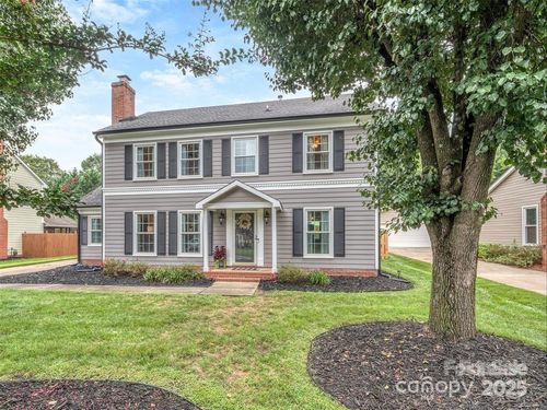 8715 Parkchester Dr, Charlotte, NC, 28277-5642 | Card Image