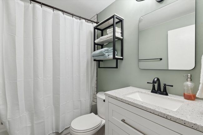 Full Bathroom | Image 13