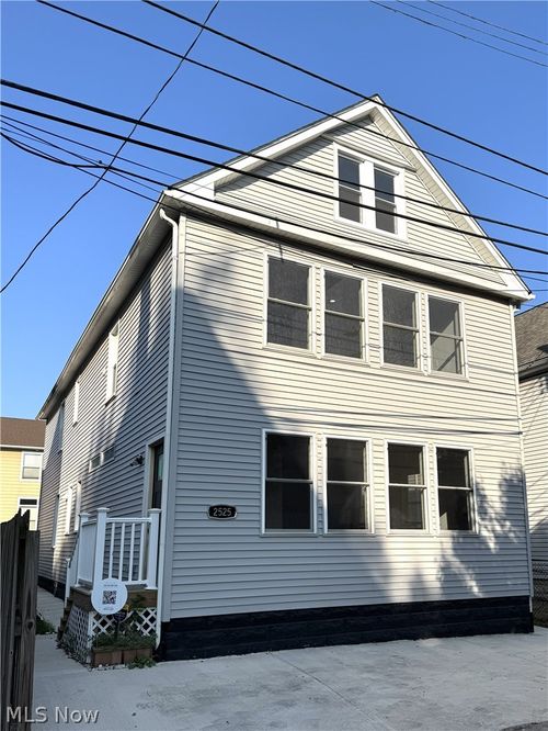 2525 Thurman Ave, Cleveland, OH, 44113-4602 | Card Image