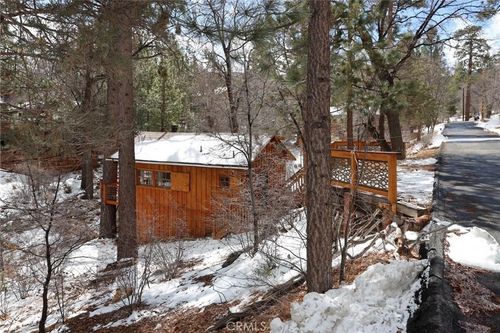827 Highland Ln, Sugarloaf, CA, 92386 | Card Image