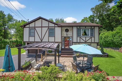 17 Highland Dr, Highland Mills, NY, 10930-2941 | Card Image