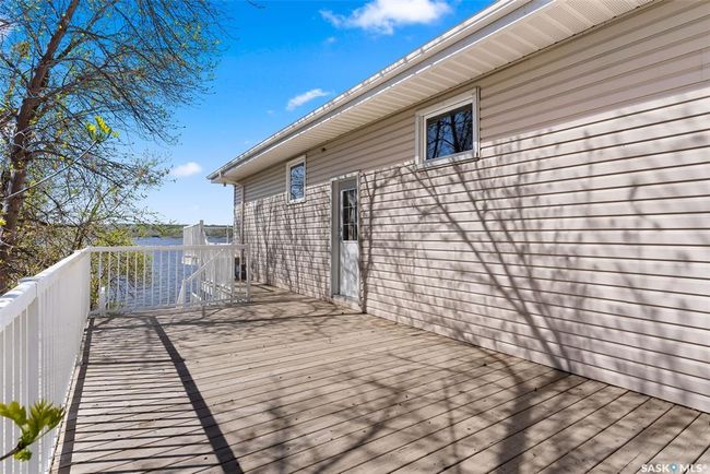 227 &amp; 229 Lakeview Ave, House other with 2 bedrooms, 2 bathrooms and 12 parking in Silton SK | Image 35