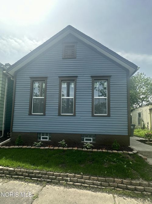 233 Garland Ave, Toledo, OH, 43609-2616 | Card Image