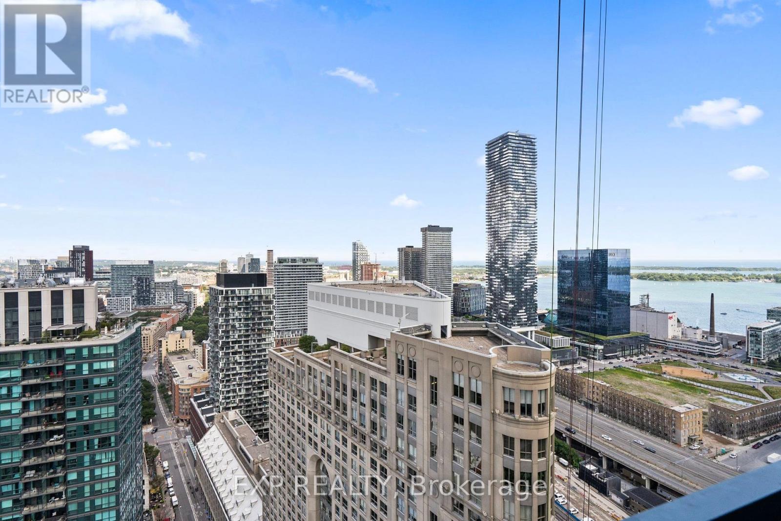 Residential Lease in Toronto (Waterfront Communities) 5