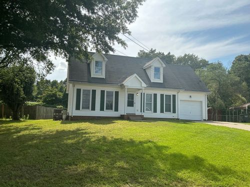 910 Dolphin Ln, Clarksville, TN, 37043-2444 | Card Image
