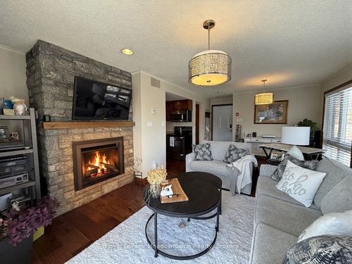 301-34 Deerhurst Green, Huntsville, ON, P1H1A9 | Card Image