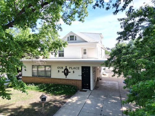 114 E 3rd St, Storm Lake, IA, 50588-2454 | Card Image