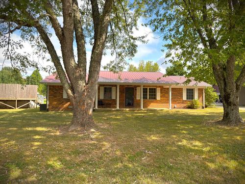 212 Austin Cir, Livingston, TN, 38570-8255 | Card Image