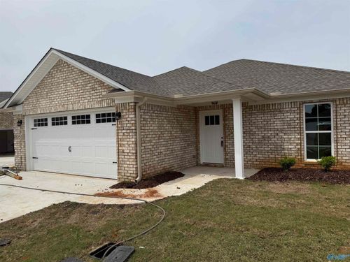 105 James Bowie Dr, Athens, AL, 35611-4506 | Card Image