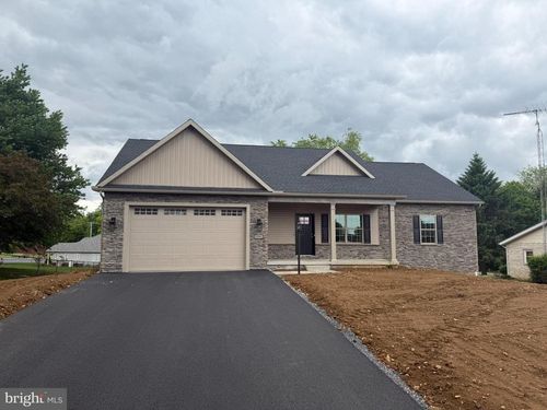 1268 3rd Ave, CHAMBERSBURG, PA, 17202-9719 | Card Image