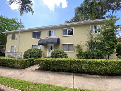 300 Mendoza Ave, Home with 0 bedrooms, 0 bathrooms and 6 parking in Coral Gables FL | Image 1