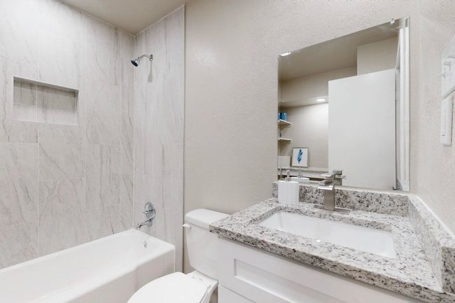 128 Se Gardens Blvd, House other with 3 bedrooms, 2 bathrooms and null parking in Burleson TX | Image 26
