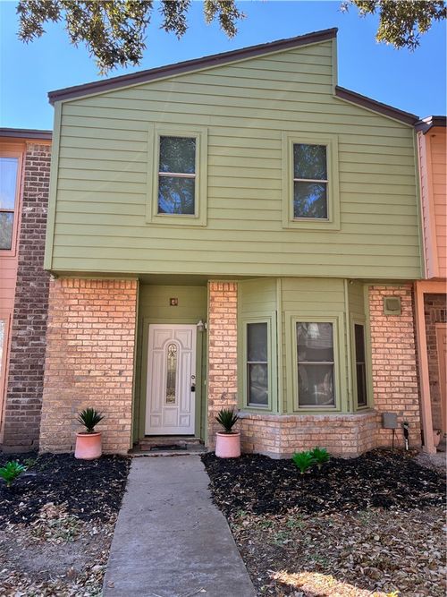 l-2809 Saint Joseph St, Corpus Christi, TX, 78418-5722 | Card Image
