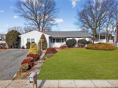 29 Rush St, Port Jefferson Station, NY, 11776-4017 | Card Image