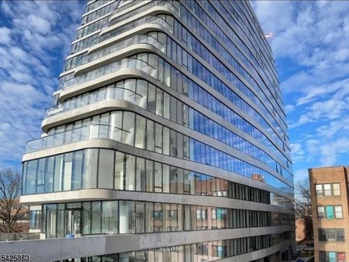 1504-258 S Harrison St, East Orange, NJ, 07018-1559 | Card Image