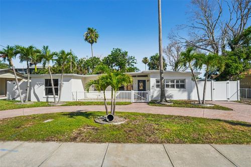 709 Pruitt Dr, MADEIRA BEACH, FL, 33708-2358 | Card Image