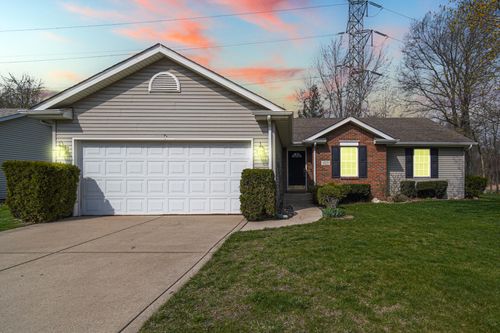 923 Essex Dr, Chesterton, IN, 46304 | Card Image
