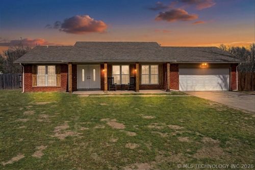 21819 W 12th St S, Sand Springs, OK, 74063-8062 | Card Image