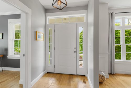 8 Heron Way, Stratham, NH, 03885-4439 | Card Image